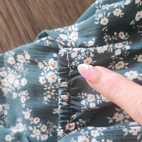 AS IS Floral romper - Picture 5 of 11